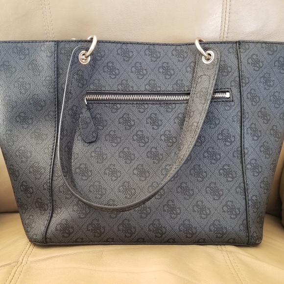 Black Guess Kamryn Purse - Picture 2 of 8